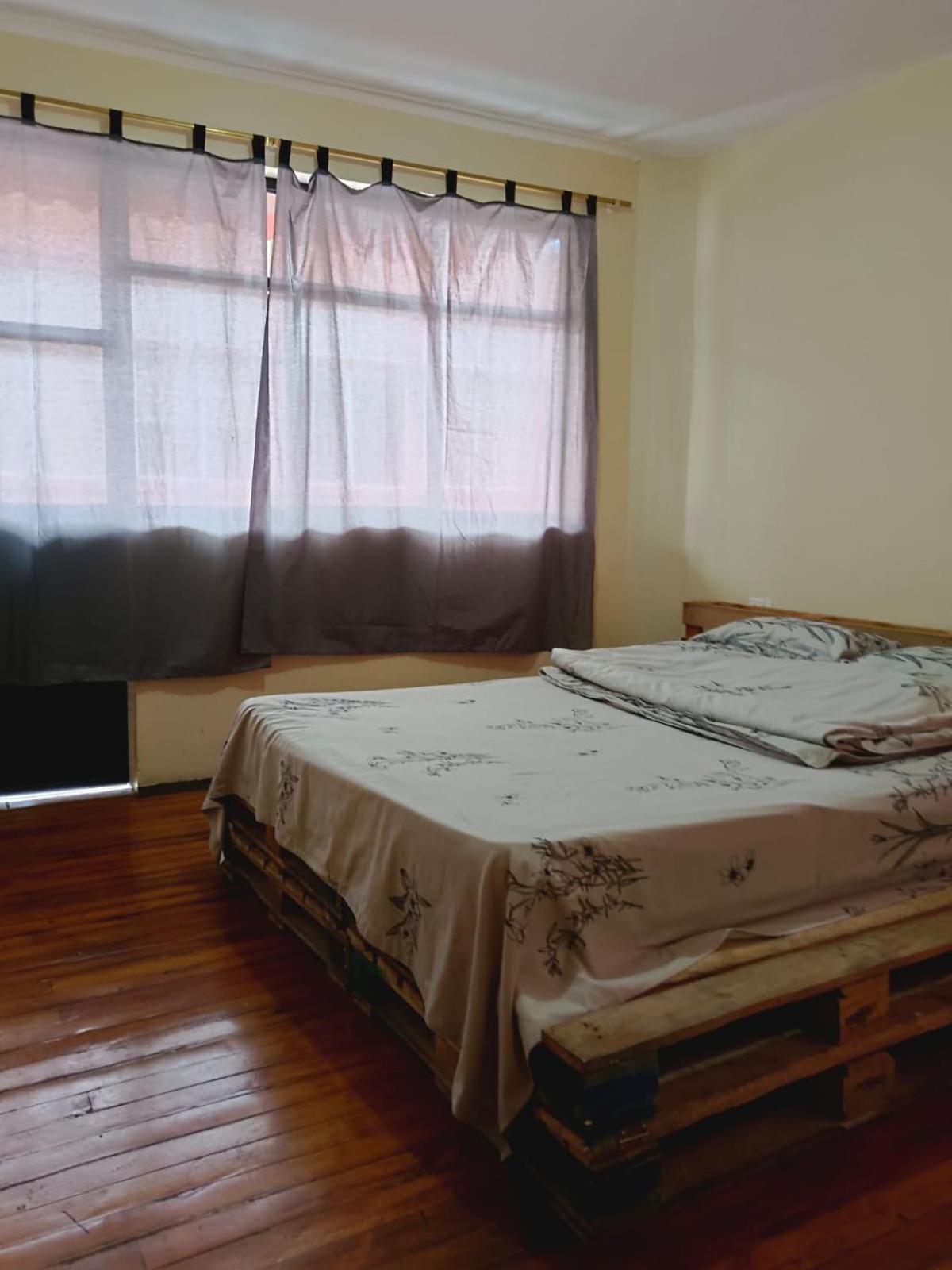 Albergue Camry Backpackers佳美背包客旅馆 Cuenca Bagian luar foto